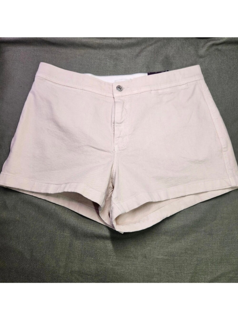 ⭐️NWT Ava & Viv High Rise Smart Jean Shorts Size 16  Cream Stretch Denim Summer